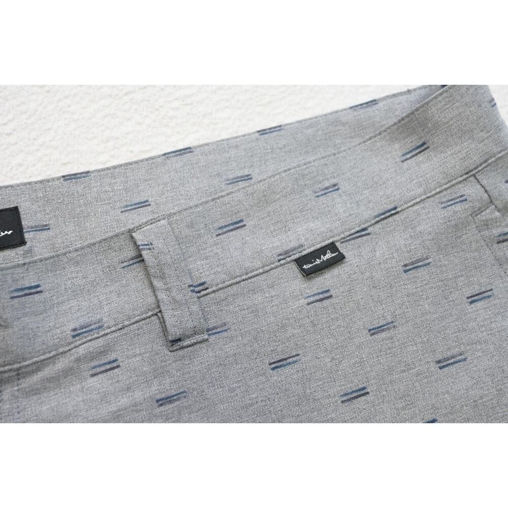 Travis Mathew Golf Shorts Gray Flat Dry Fitting Stretch Athletic Mens Size‎ 40
